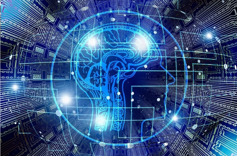 ilustração em azul e preto mostra com rosto desenhado lateralmente com códigos ao fundo, representando a inteligência artificial